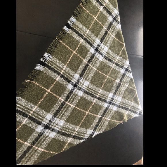 Scarf - Picture 2 of 2